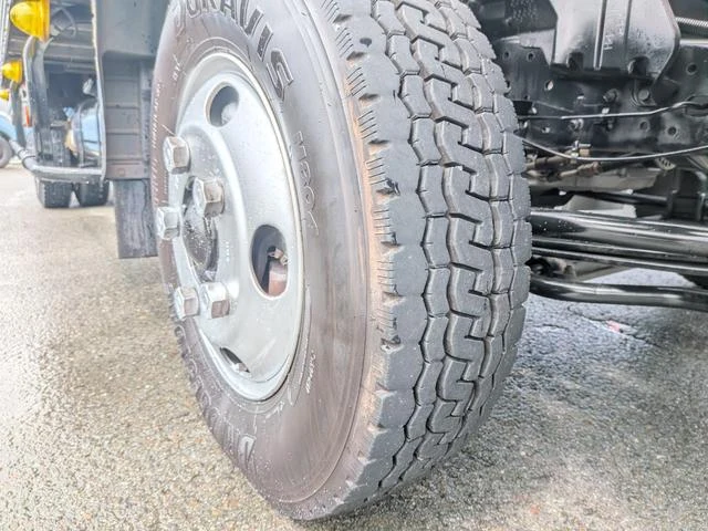 Mitsubishi Fuso CANTER 49