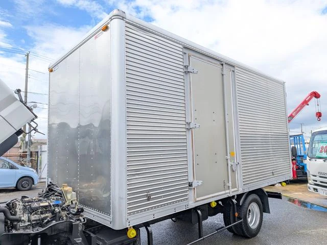 Mitsubishi Fuso CANTER 62