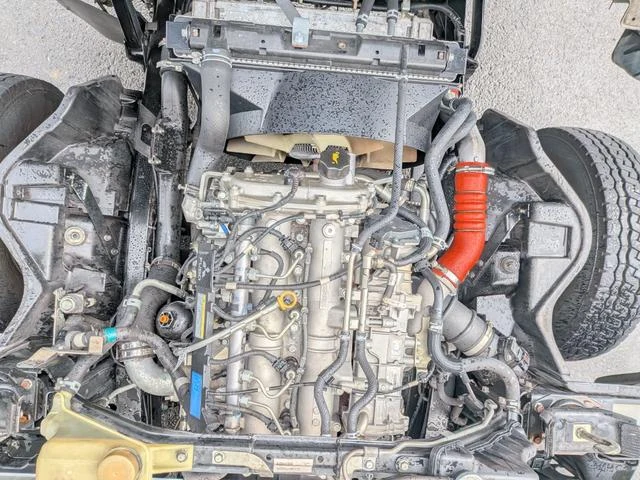 Mitsubishi Fuso CANTER 32