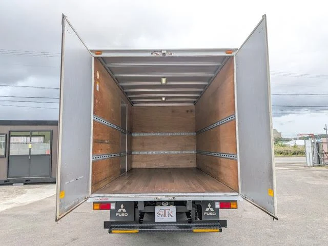 Mitsubishi Fuso CANTER 8