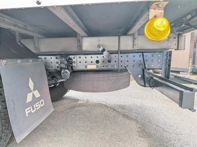 Mitsubishi Fuso CANTER 37