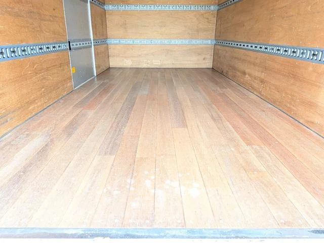 Mitsubishi Fuso CANTER 13