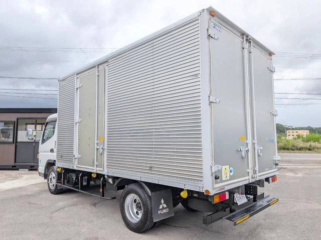 Mitsubishi Fuso CANTER 5