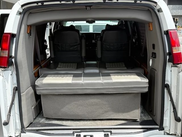 GMC SAVANA 13