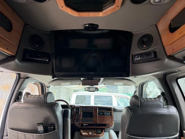 GMC SAVANA 28