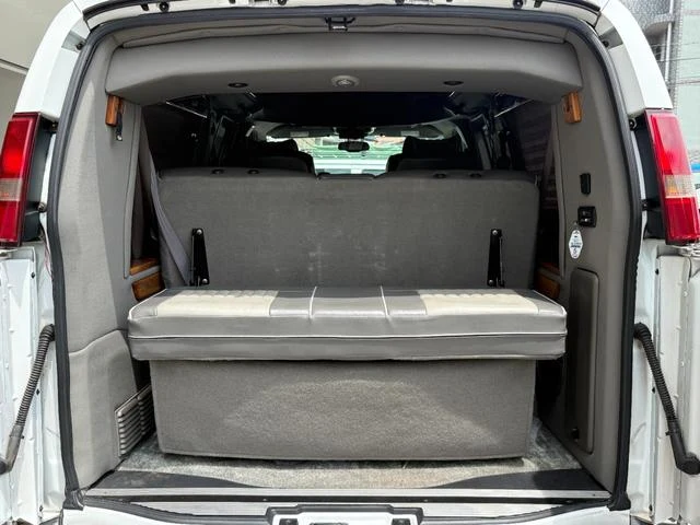 GMC SAVANA 12