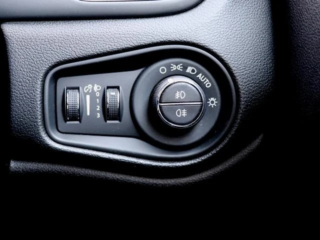 Chrysler JEEP 61