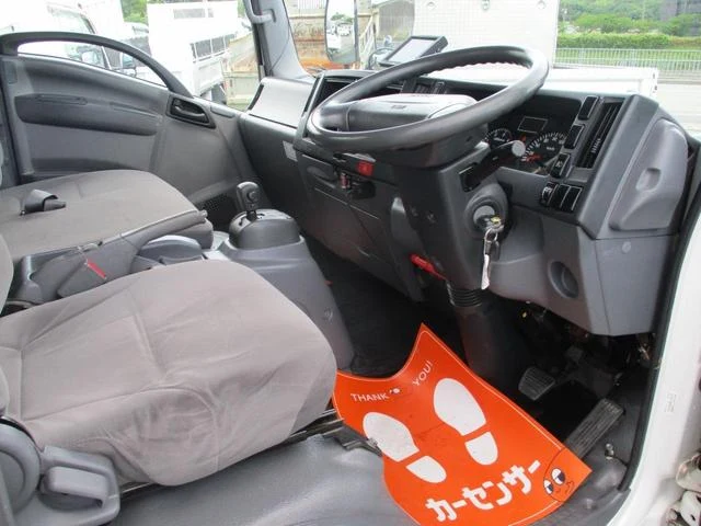 Isuzu ELF 33