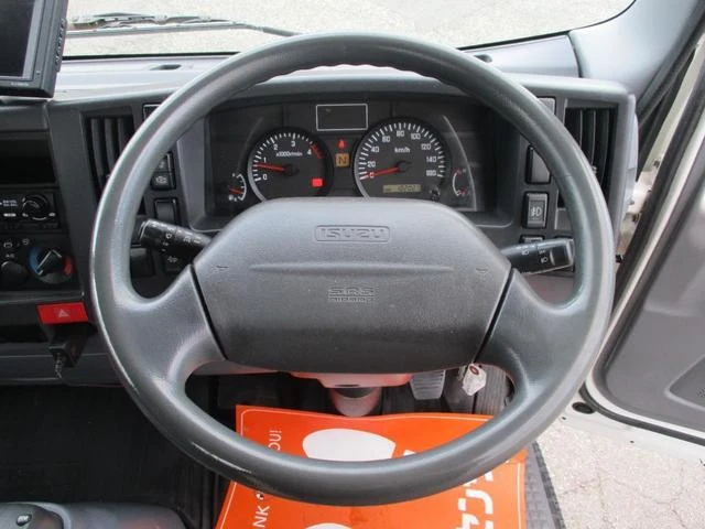 Isuzu ELF 35