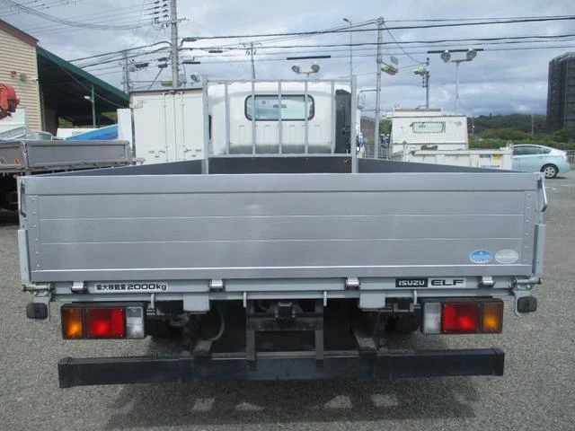 Isuzu ELF 8