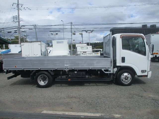 Isuzu ELF 19