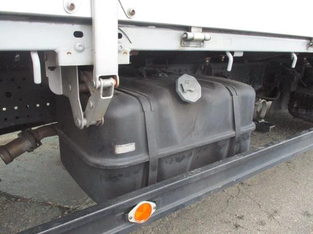 Isuzu ELF 24