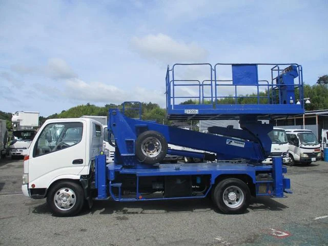 Hino DUTRO 17