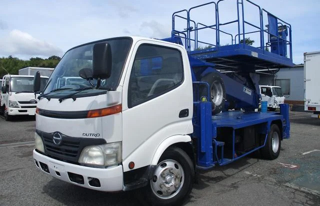Hino DUTRO