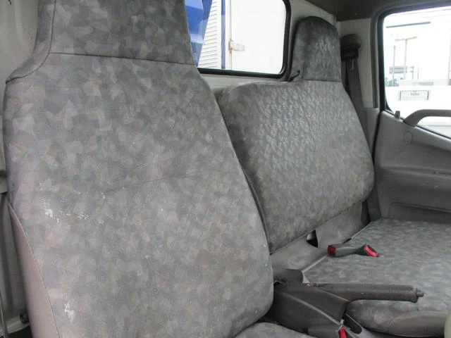 Hino DUTRO 37
