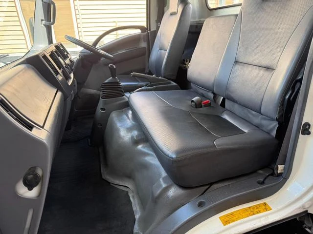 Isuzu ELF 39