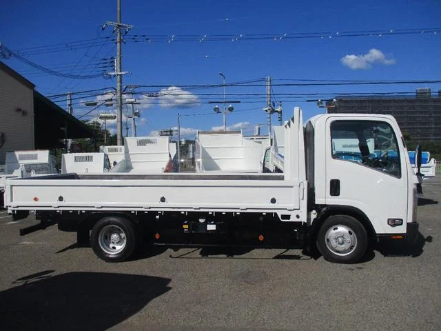 Isuzu ELF 15