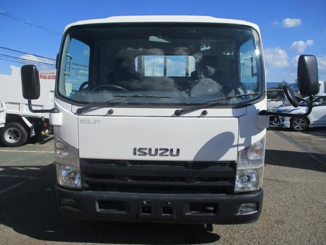 Isuzu ELF 2
