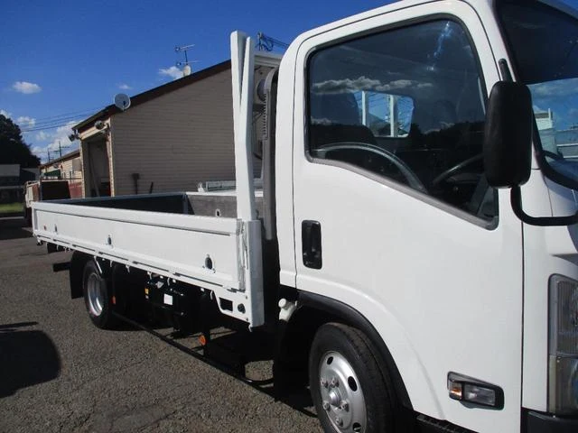 Isuzu ELF 5