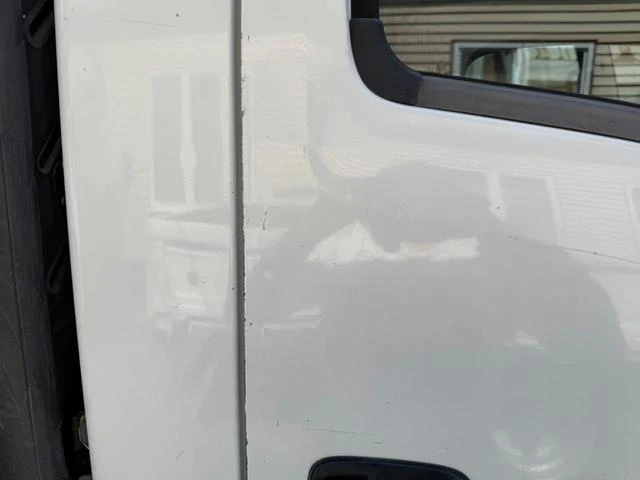 Isuzu ELF 12