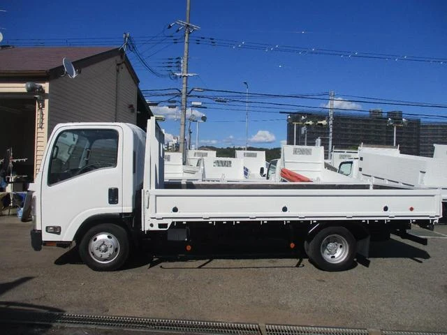 Isuzu ELF 14
