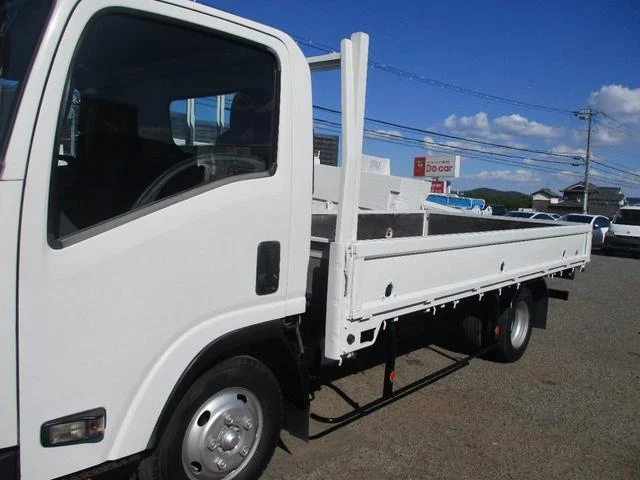 Isuzu ELF 4