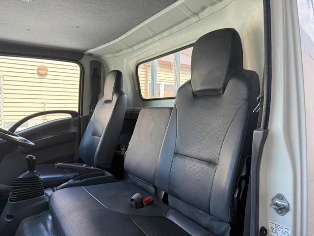 Isuzu ELF 8