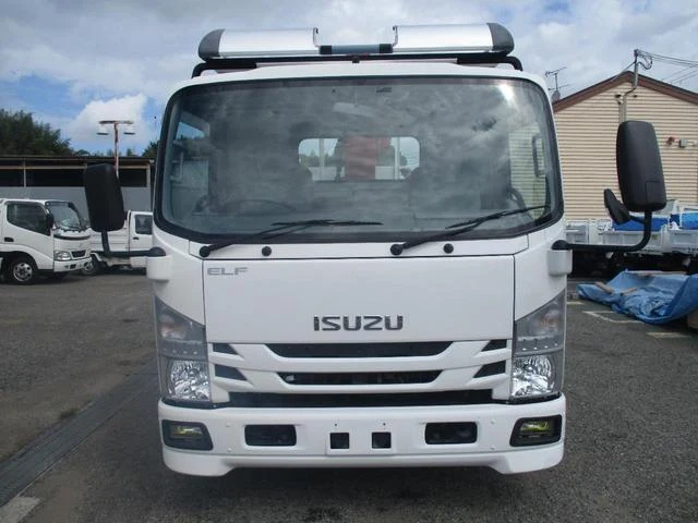Isuzu ELF 3