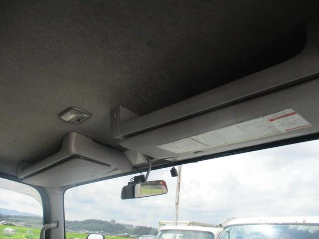 Isuzu ELF 65