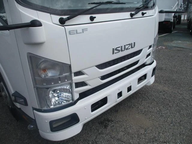 Isuzu ELF 15
