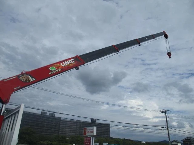 Isuzu ELF 6