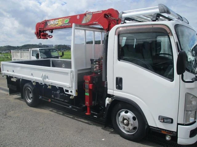 Isuzu ELF 5