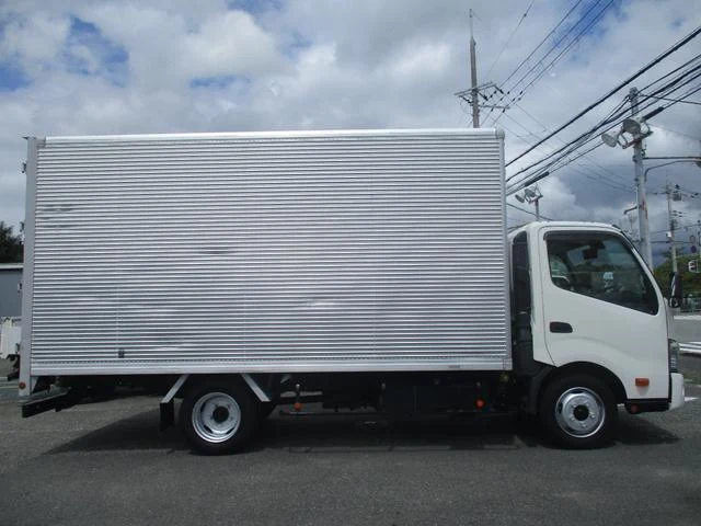 Hino DUTRO 21