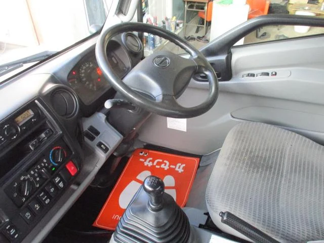 Hino DUTRO 9