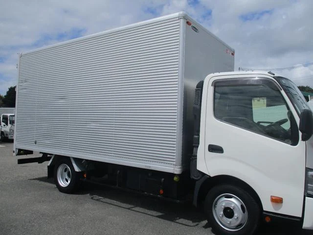 Hino DUTRO 5