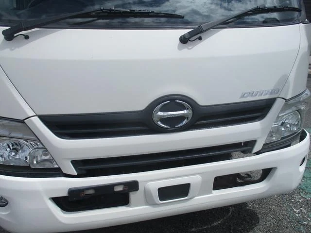 Hino DUTRO 3