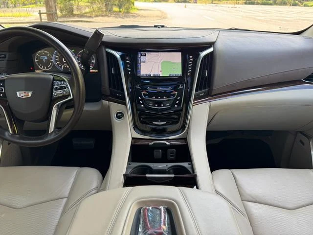 Cadillac ESCALADE 30