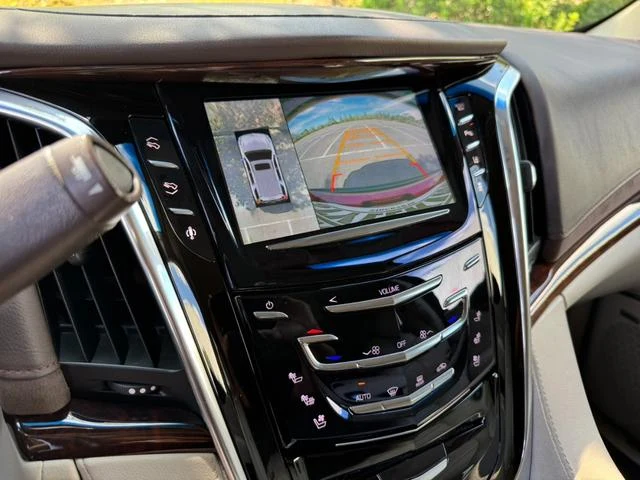 Cadillac ESCALADE 33