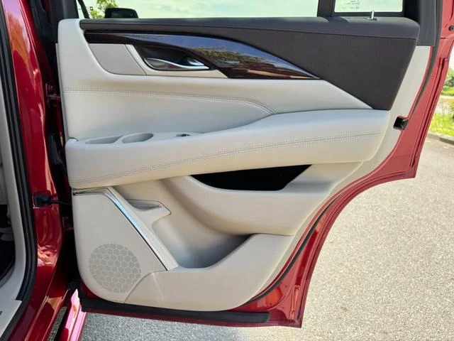 Cadillac ESCALADE 57