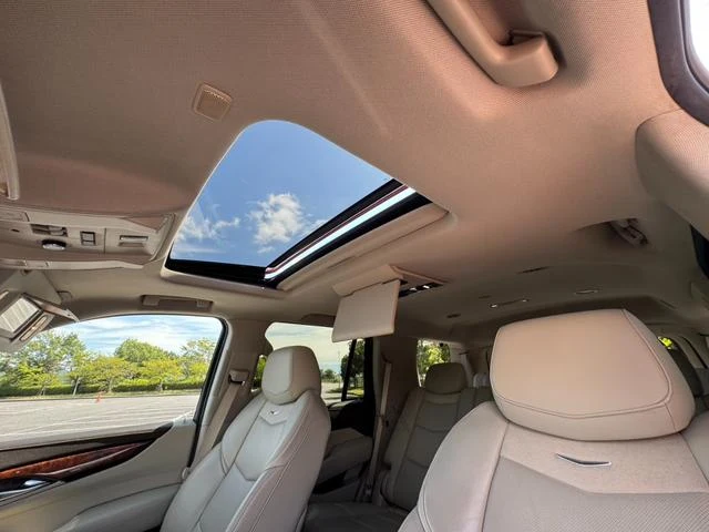 Cadillac ESCALADE 48