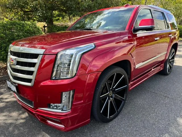 Cadillac ESCALADE 8
