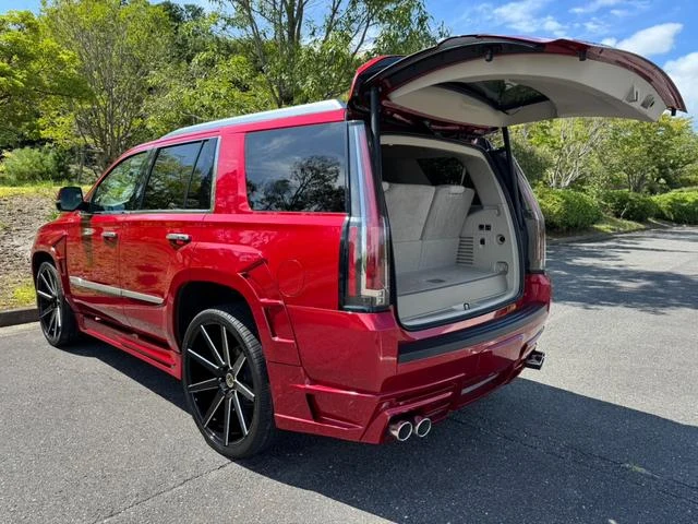 Cadillac ESCALADE 17