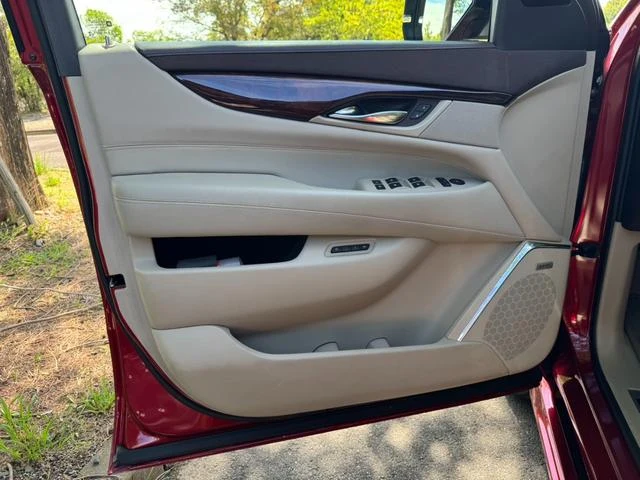 Cadillac ESCALADE 54