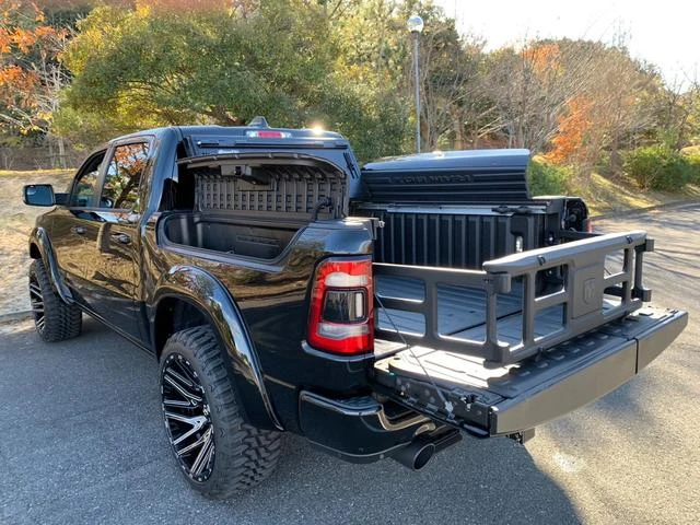 Dodge RAM 32