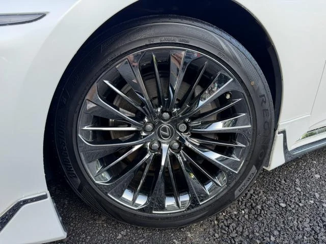 Lexus LS 7