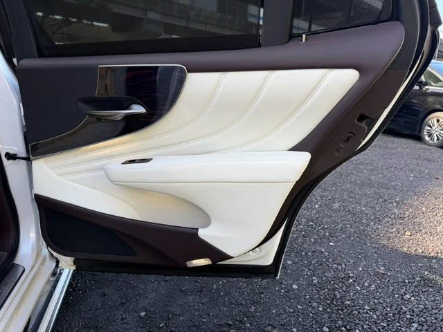 Lexus LS 57
