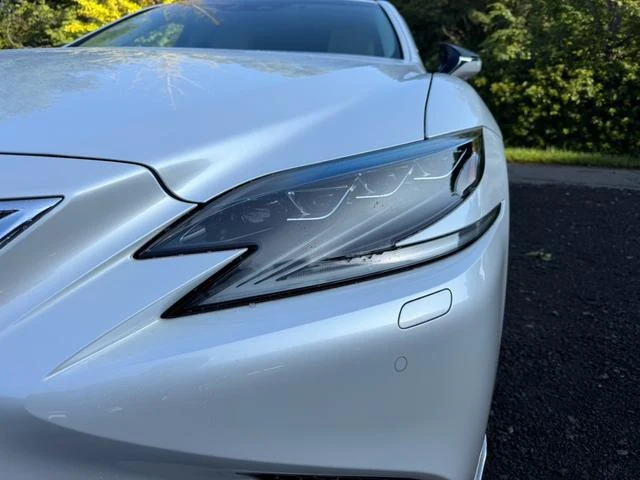 Lexus LS 3