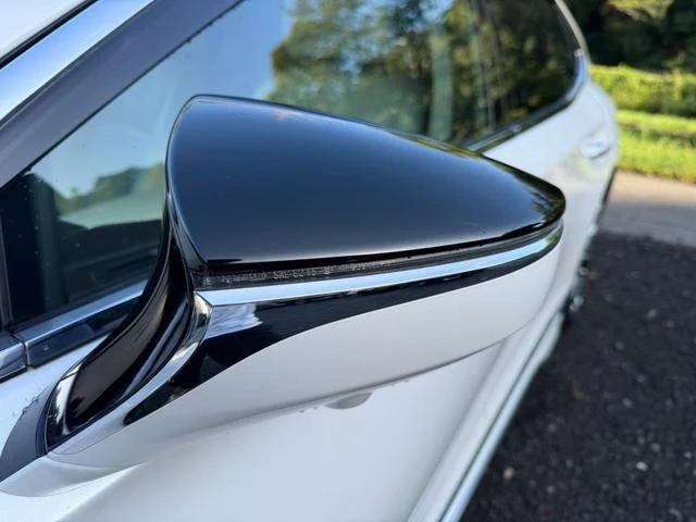 Lexus LS 8