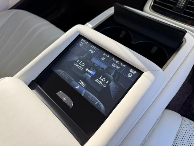 Lexus LS 61