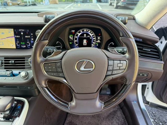 Lexus LS 37